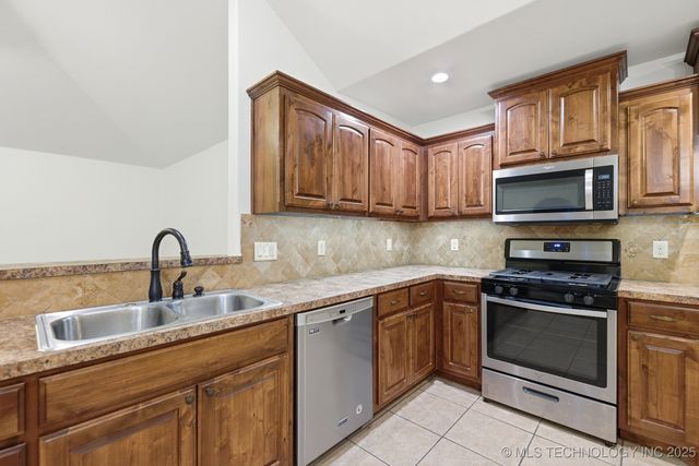 1231 W Keeling Avenue, Sapulpa, OK 74066