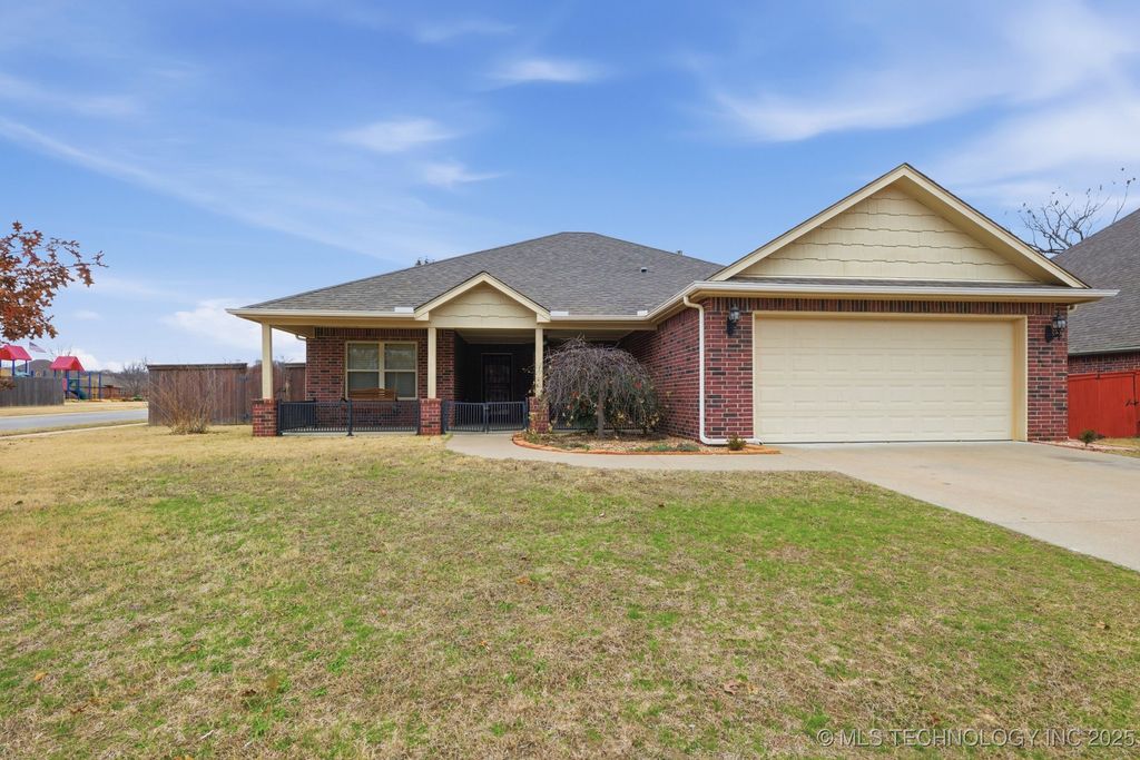 1231 W Keeling Avenue, Sapulpa, OK 74066