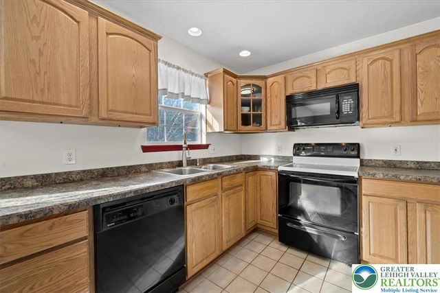 260 Forest Inn Road, Towamensing Twp, PA 18235