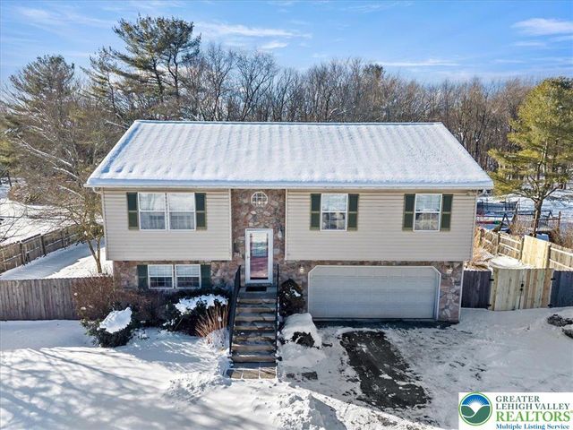 260 Forest Inn Road, Towamensing Twp, PA 18235