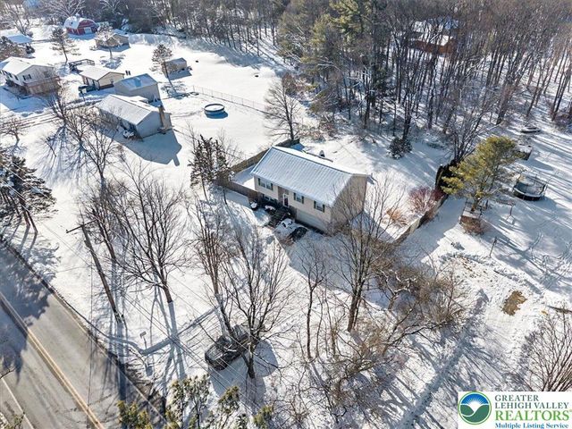 260 Forest Inn Road, Towamensing Twp, PA 18235