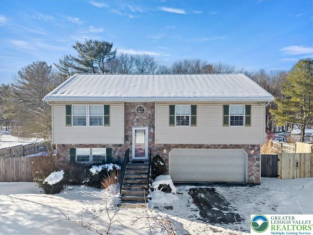 260 Forest Inn Road, Towamensing Twp, PA 18235