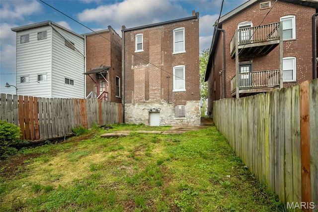 3923 S Grand Boulevard, St Louis, MO 63118