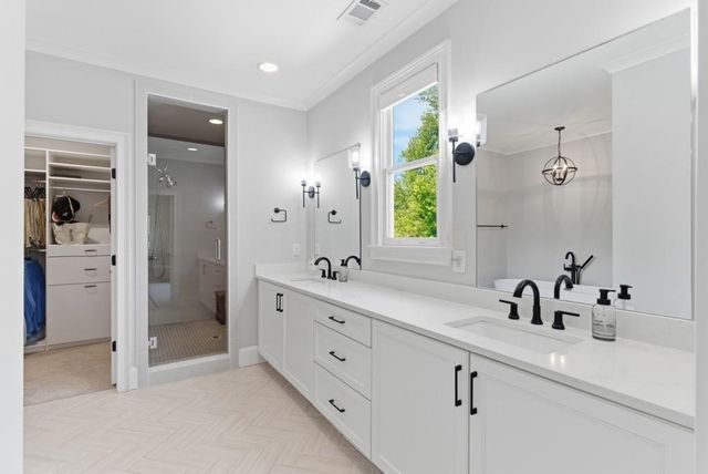 1822 Commons Circle, Brookhaven, GA 30341