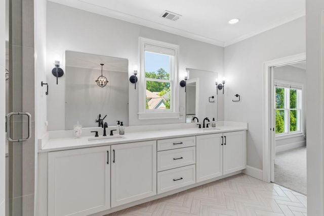 1822 Commons Circle, Brookhaven, GA 30341