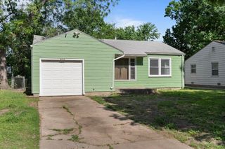 2122 S Spruce St, Wichita, KS 67211