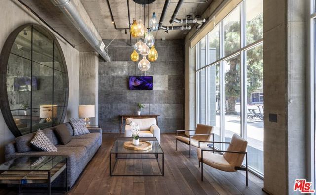 1249 S Grand Avenue 517, Los Angeles, CA 90015