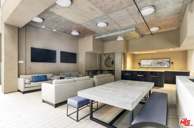 1249 S Grand Avenue 517, Los Angeles, CA 90015