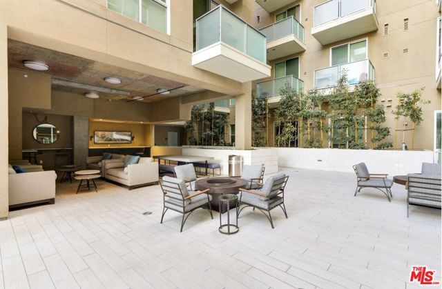 1249 S Grand Avenue 517, Los Angeles, CA 90015