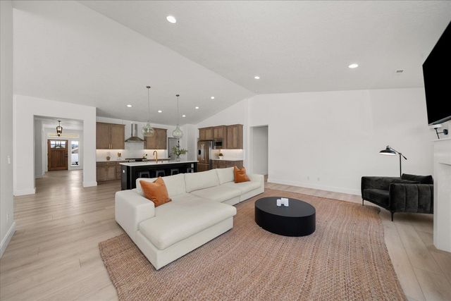 19715 E 11th Ave, Spokane Valley, WA 99016