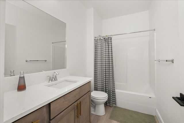 19715 E 11th Ave, Spokane Valley, WA 99016