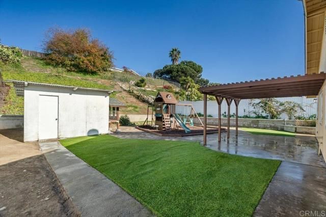 245 Deep Dell Rd, San Diego, CA 92114