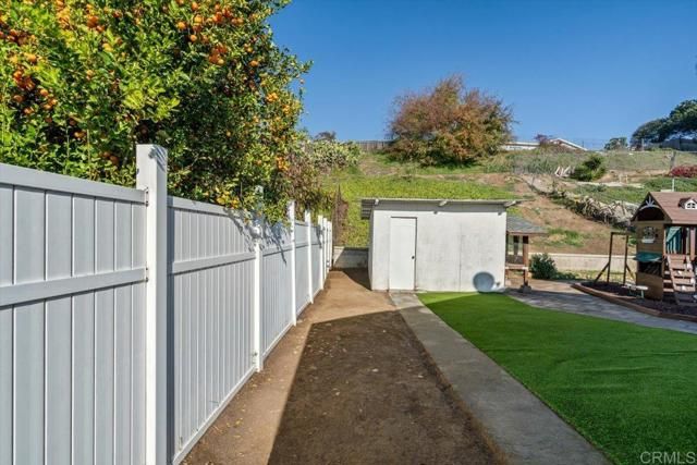 245 Deep Dell Rd, San Diego, CA 92114