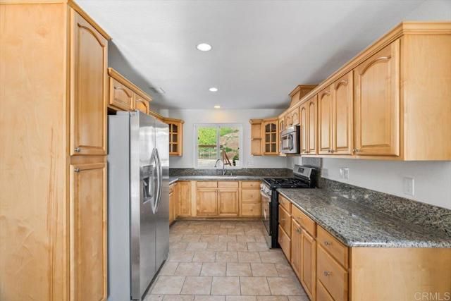 245 Deep Dell Rd, San Diego, CA 92114