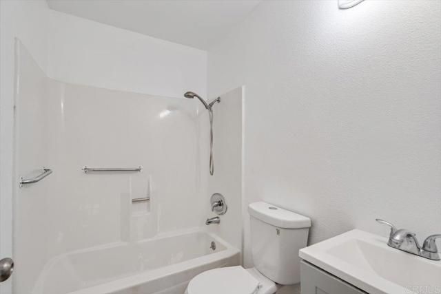 245 Deep Dell Rd, San Diego, CA 92114