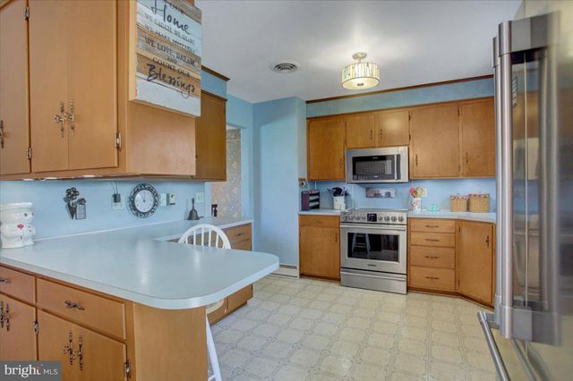 328 WAYBURN STREET, Greencastle, PA 17225