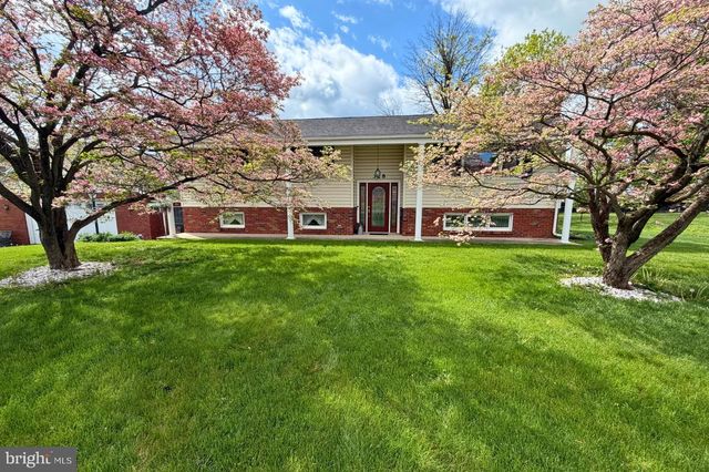 328 WAYBURN STREET, Greencastle, PA 17225