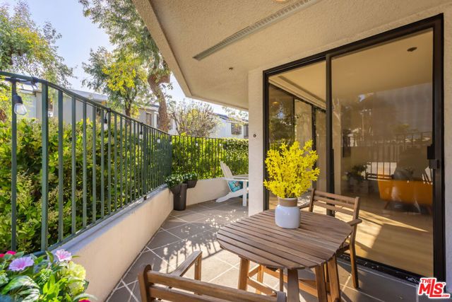 2960 Neilson Way 105, Santa Monica, CA 90405