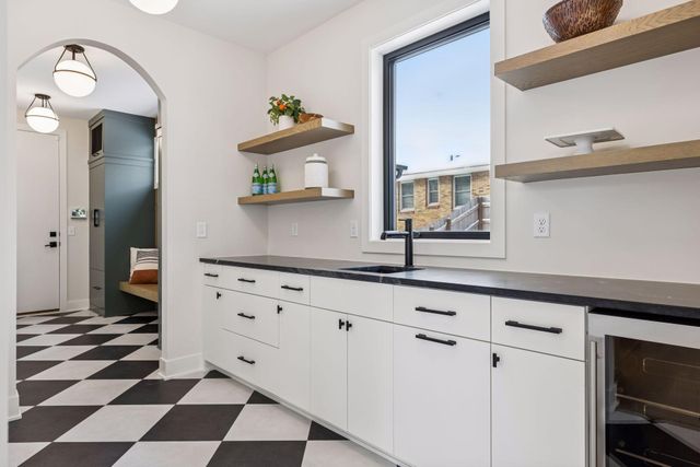 5304 Hollywood Road, Edina, MN 55436