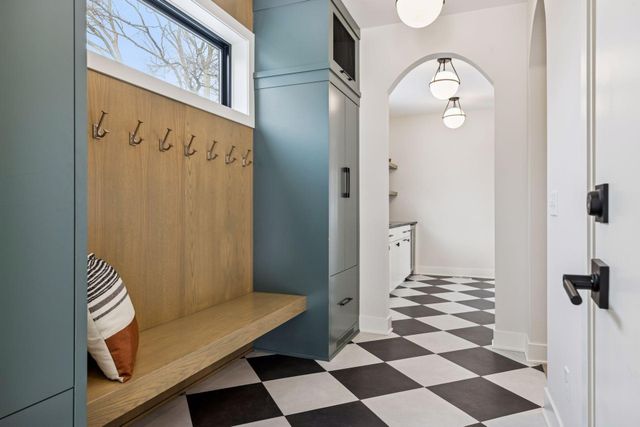 5304 Hollywood Road, Edina, MN 55436