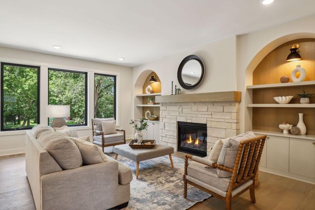 5304 Hollywood Road, Edina, MN 55436