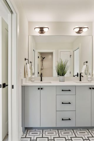 5304 Hollywood Road, Edina, MN 55436