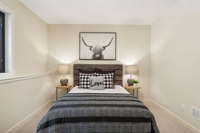 5304 Hollywood Road, Edina, MN 55436