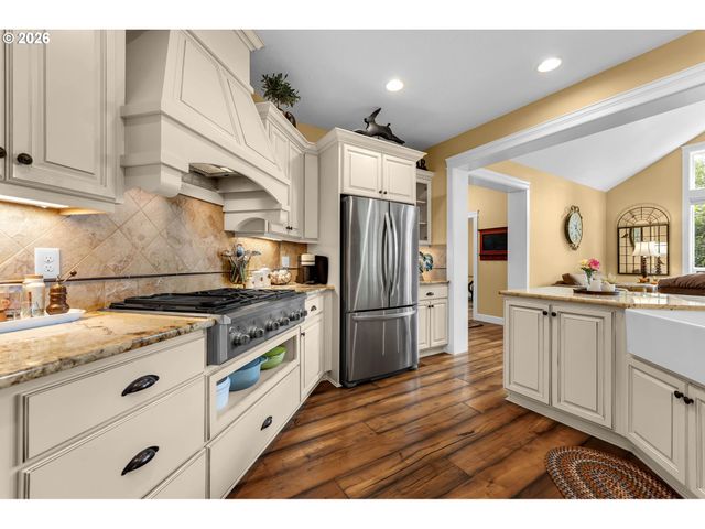102 Nw 164TH St, Ridgefield, WA 98642