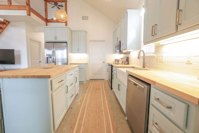 17225 Lake Side Drive, Flint, TX 75762