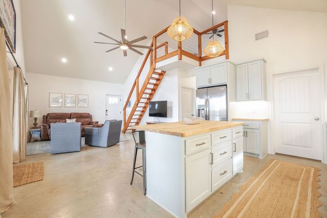 17225 Lake Side Drive, Flint, TX 75762