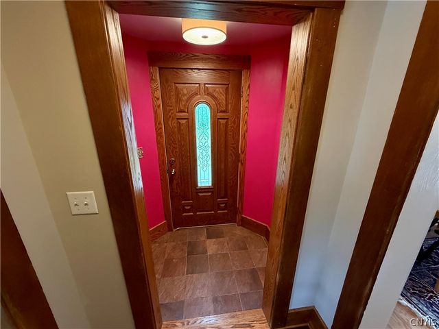 136 Kensington Place, Syracuse, NY 13210