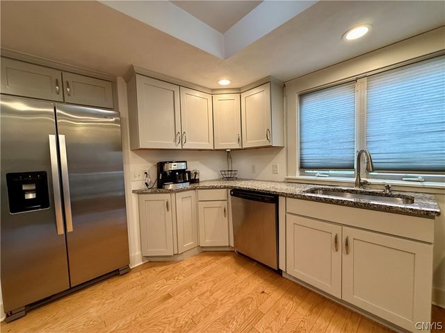 136 Kensington Place, Syracuse, NY 13210