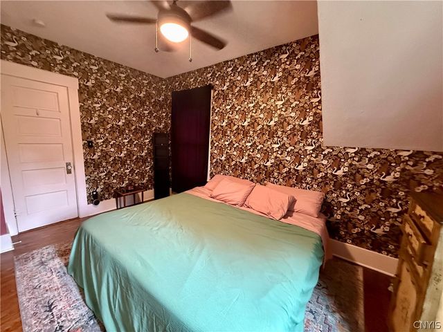 136 Kensington Place, Syracuse, NY 13210