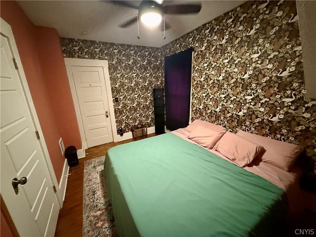 136 Kensington Place, Syracuse, NY 13210