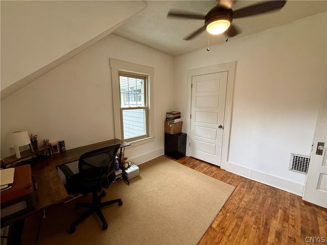 136 Kensington Place, Syracuse, NY 13210
