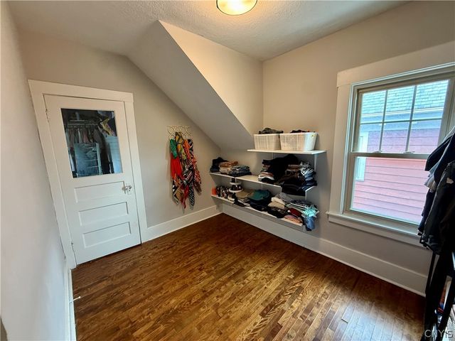 136 Kensington Place, Syracuse, NY 13210