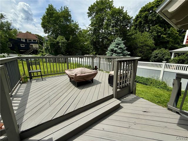 136 Kensington Place, Syracuse, NY 13210