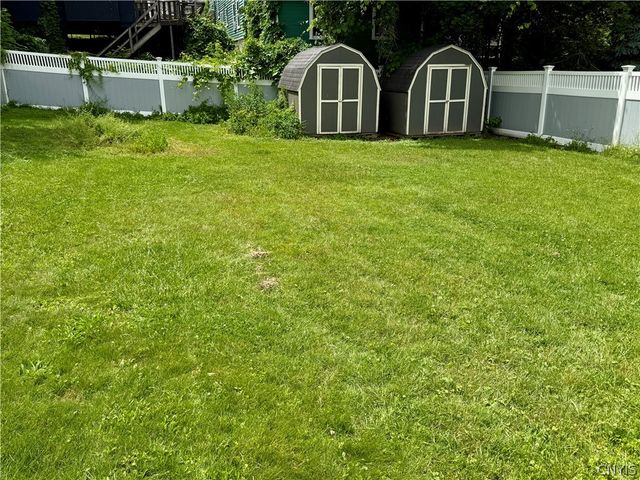 136 Kensington Place, Syracuse, NY 13210