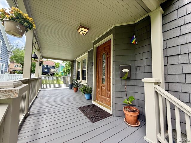 136 Kensington Place, Syracuse, NY 13210