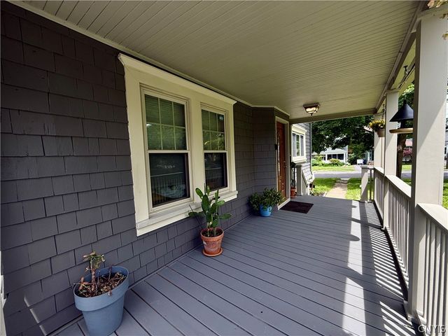 136 Kensington Place, Syracuse, NY 13210