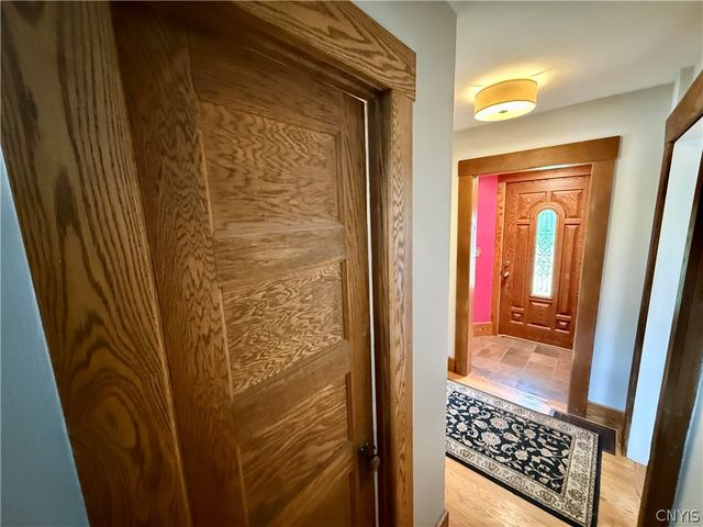 136 Kensington Place, Syracuse, NY 13210