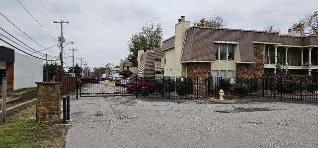 6718 S Lewis Avenue 706, Tulsa, OK 74136