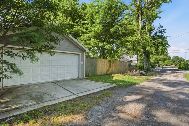 1826 Knowles St, Nashville, TN 37208