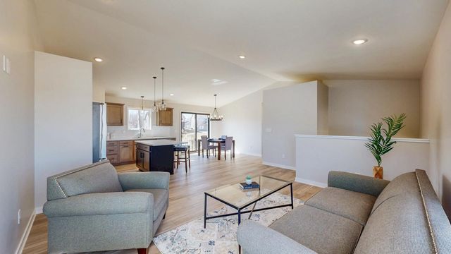 251 Stonelake Drive SE, Rochester, MN 55904