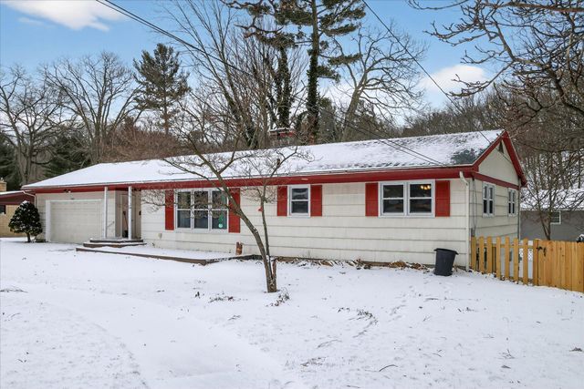 3061 Sherwood Court, Muskegon City, MI 49441