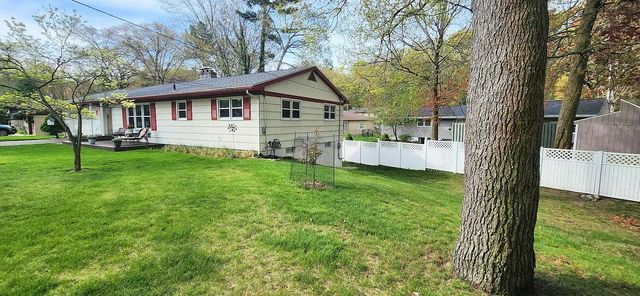 3061 Sherwood Court, Muskegon City, MI 49441
