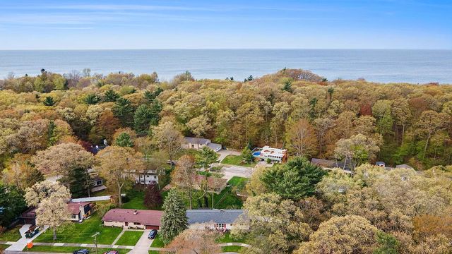 3061 Sherwood Court, Muskegon City, MI 49441