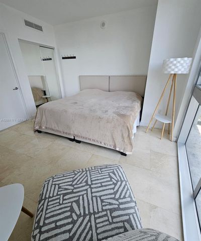 475 Brickell Ave 2115, Miami, FL 33131