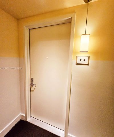 475 Brickell Ave 2115, Miami, FL 33131
