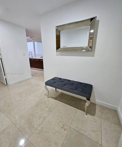 475 Brickell Ave 2115, Miami, FL 33131